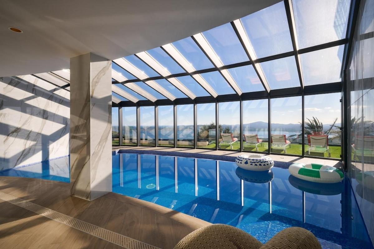 Luxury Villa In Grimaud With Gulf View 外观 照片